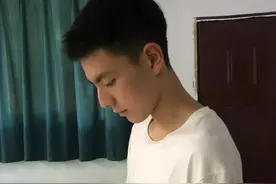 重庆果然帅哥多，高中小哥哥颜值刷屏图片