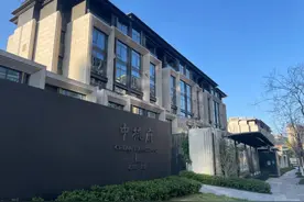 记者帮｜上千万元买的房子，小区会所瞒着业主对外“卖卡”图片