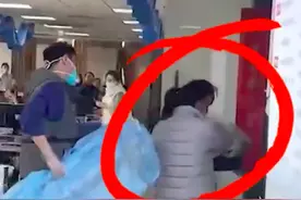女工人干活时在厕所5分钟产子，知情人：这是第三个孩子，夫妻俩不知道怀孕了，生完像没事人一样图片