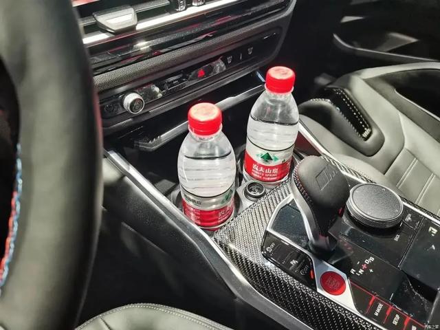 全新宝马M2：燃油绝唱？3.0T的驾驶者之车，买了就能坐等升值？！