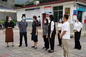共青团乐山市委书记令狐雅到沫若中学调研图片