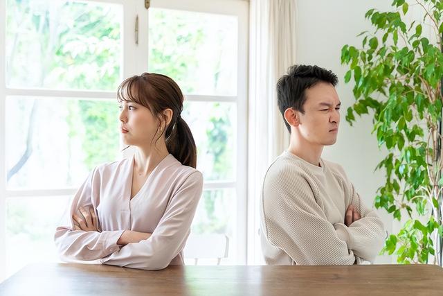 为了生儿子，丈夫带女人回家，丈夫：还不是你没用，我：滚，离婚