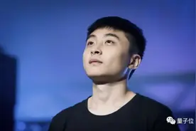 星际虫王IA退役2年搞AI，现在自叹不如了图片