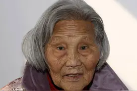 指望儿女养老却遭白眼与嫌弃！65岁老人真实感悟靠谁不如靠自己图片