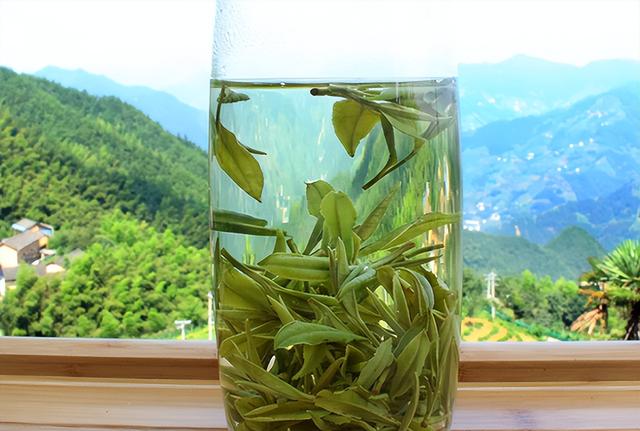 鐢鏈夐挶娌￠挶锛屽缓璁腑鑰佸勾浜猴細5鏉€滈珮閿岃尪鈥濆父鍠濓紝钀ュ吇瓒宠韩浣撳ソ