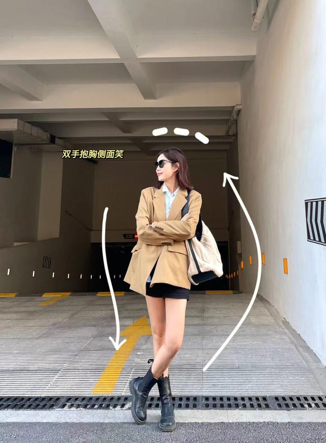 九宫格拍照姿势不重样,这些简约好看的拍照姿势,日常拍也上镜