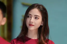 《封神》导演乌尔善，为啥偏偏挑了一个俄罗斯女人娜然，演妲己？图片