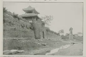 丹东旧影 | 1917年凤城城门车站凤凰山观音阁图片