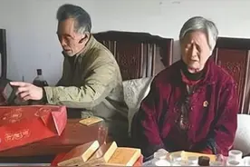 “名医专家”3年换9个身份，专骗老人捞金80亿，被查后百般抵赖图片