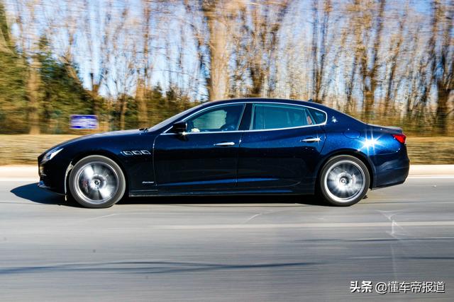 新车｜豪华显于表面，运动深入骨髓！试驾2021款总裁 3.0T S Q4