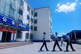 37岁派出所副所长，前途如何抉择？图片