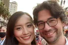 陈法拉晒混血女儿！儿童节陪女儿海边玩耍，二婚嫁法国老公很幸福图片