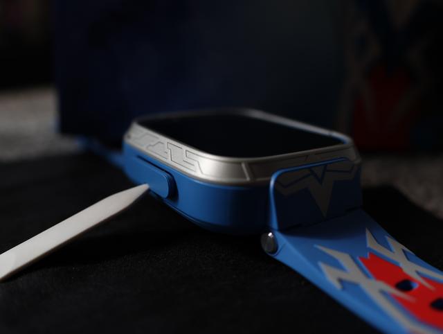 米兔儿童学习手表6X-奥特曼定制版｜光之少年赛罗守护，内外兼修