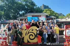 重温同学梦：一别四十年的聚会图片