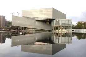 寸土寸金的深圳居然出现600米高楼烂尾，开发商的底线在哪里？图片