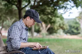 中年离婚男人：前妻再婚了，虽然我已经再婚，但内心里仍然不舒服图片