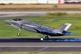 没见过如此没用的先进战斗机，歼20阴影下的日本F-35战斗机图片