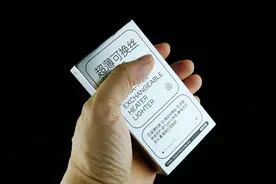 小米有品上新——超薄，纯电，可以用一辈子极蜂充电打火机图片