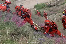 高清大图！直击武警官兵抗震救灾演练现场图片