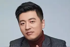 “张雪峰”动了别人的蛋糕！有些人恼羞成怒，气急败坏了！图片