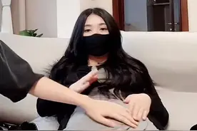 这次真破防了！一条小团团遭水友恶评：肥胖，身材像怀孕图片