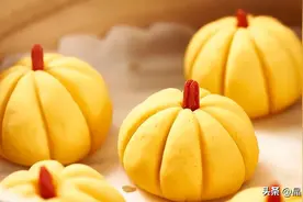 软乎乎的南瓜奶黄包图片