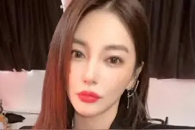 娱乐圈再曝大瓜，天后女星私生活开放，主动约小鲜肉享受对方服务图片