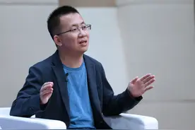 张一鸣前领导，裁员“保命”！昔日KTV的死对头，扛不住了图片