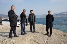 彭志宇到支嘎阿鲁湖开展巡河工作图片