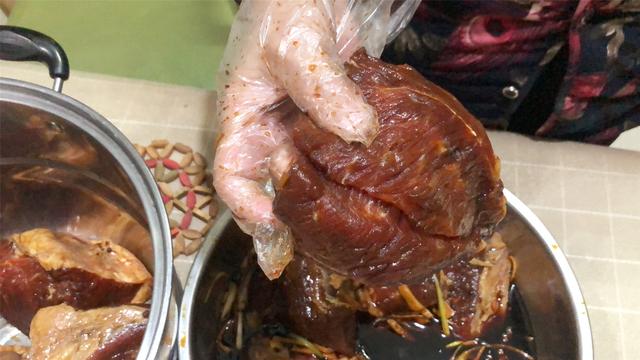 卤牛肉的做法 2026年卤牛肉的做法和步骤＂,＂no_ai_sug＂:true},{＂type＂:＂