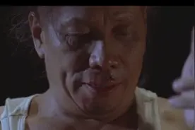 郑州富士康，生产线的繁忙和工人的徒步返乡图片