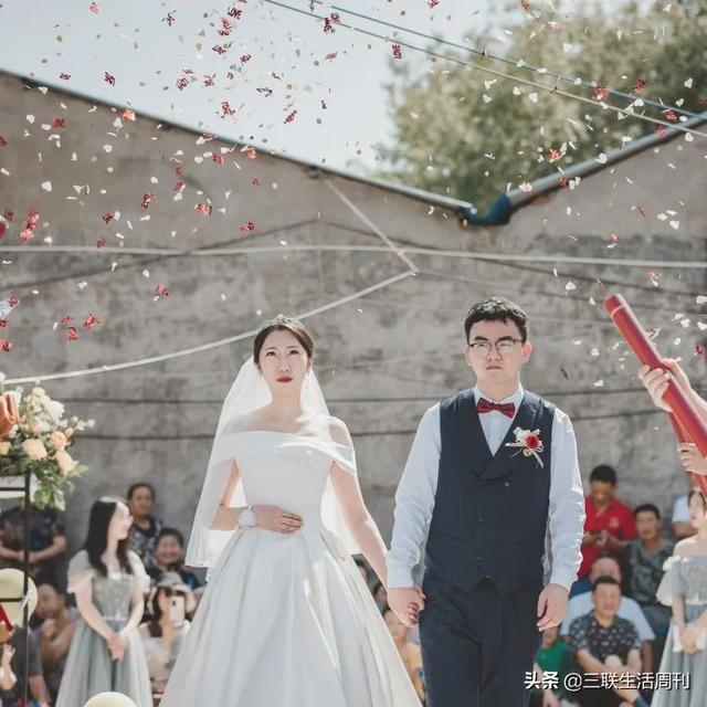 我回农村办新式婚礼:自己策划,村民夸奖,还登上了热搜
