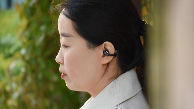 南卡Ultra：U型耳夹式设计，无感佩戴畅享好声音