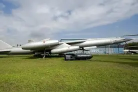 鲜为人知的苏联第一种超声速轰炸机——蛮力“野蛮人”米亚-50图片