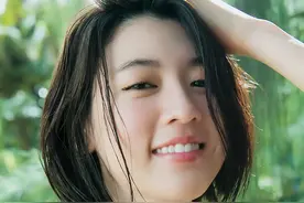 出演国民顶流MV，岛国清纯女神归来就是禁忌片图片