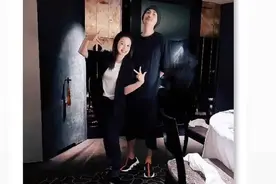 周渝民和喻虹渊夫妻合影罕曝光 照片由6岁女儿拍摄图片