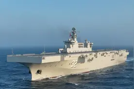 3艘国产新型巨舰入列，总吨位超过6万吨！连续两年海军节都有惊喜图片