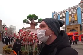 外国小哥旅游中国新疆，感叹外媒说新疆落后，这是一个巨大的谎言图片