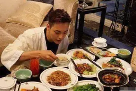 业内曝明星奢侈浪费行为：供餐费高达四位数，只吃一两口就扔掉图片