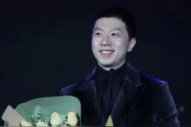 马龙亲宣重要决定，未来或像许昕李晓霞一样，去国际乒乓机构任职图片