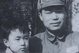 他是李云龙的原型，晚年却与妻子死生不复相见图片