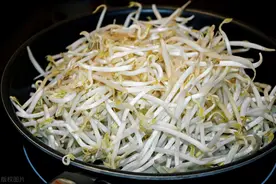 炒豆芽，你还在直接炒？多做这2步，豆芽更加爽脆，不出水图片