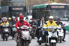 2月起，电动车价格战开打，有车型降1100，爱玛、新日、小刀出手图片