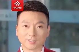 因只养猫不生娃，央视主持人康辉晒猫被骂：不生孩子的人，自私！图片