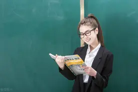 突出课时量和教学实绩刚性要求，职称改革有了新动向图片