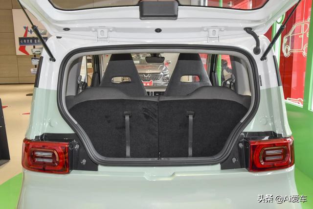 同级销量最高也最便宜，靠谱灵巧城市代步车，实拍五菱宏光MINIEV