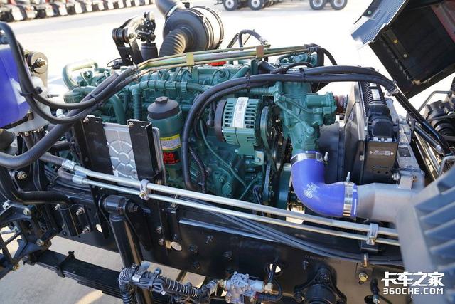 260马力6米8载货车，配同级最宽驾驶室，解放JK6中卡合规拉10吨