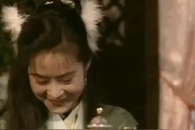 为报恩，把女儿嫁给恩人的傻儿子，因无法生育，最后无奈离开。图片