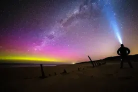 光年到底是多长？你得先弄清一年有多少天，一天有多少秒！图片