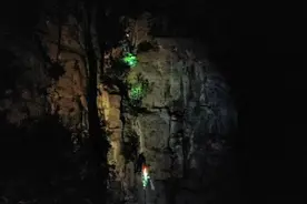 男子登山被困千米悬崖 邯郸消防10小时成功营救​图片